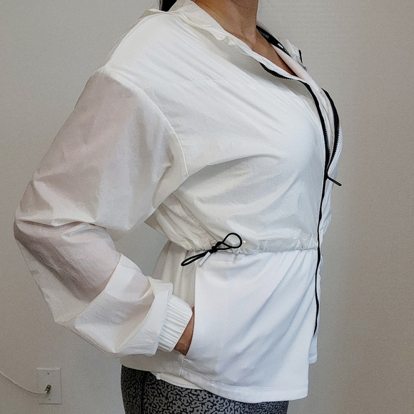 NEW Puma Train Rain Jacket, S, White - Picture 4 of 14